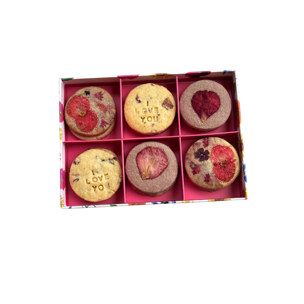 Valentine’s Rose Cookies